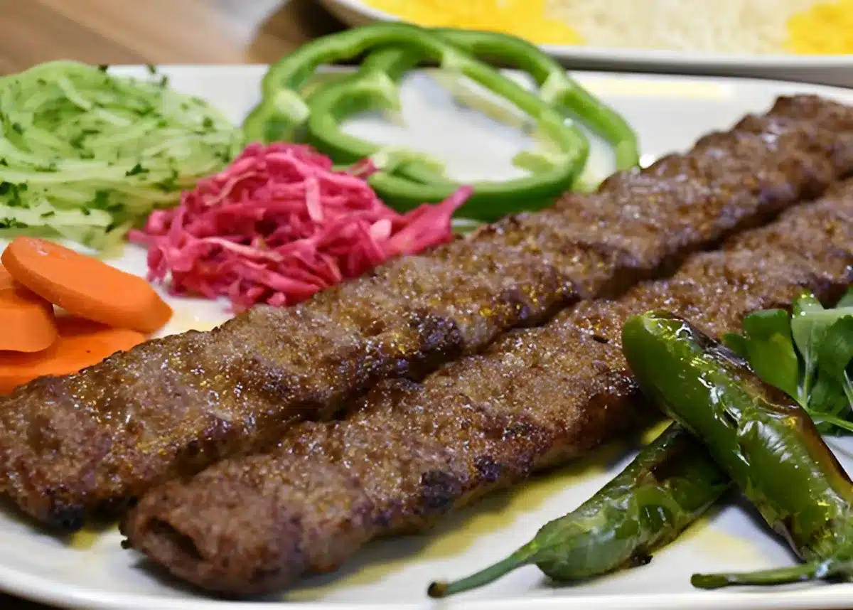 10 تا از ماندگارترین غذاهای محلی ایران باستان