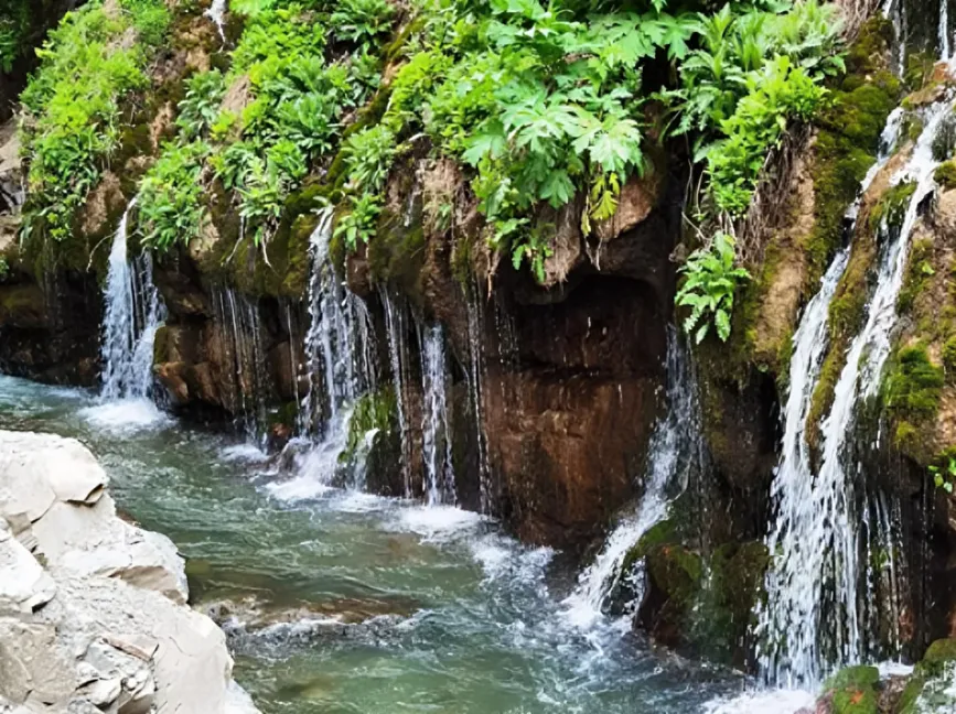 جاهای دیدنی چالوس؛ از دریاچه ولشت تا پارک جنگلی نمک آبرود